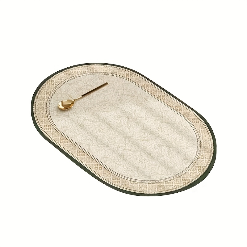 4-piece set of non-slip faux leather placemats, heat-insulating and easy to clean.