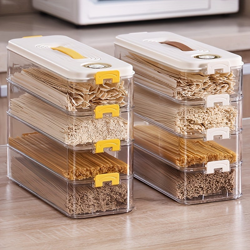 Large-capacity airtight food storage box - transparent, made of PET/PP plastic.
