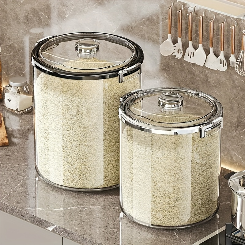 Sealed food storage containers, available in three sizes: 15 kg / 10 kg / 5 kg